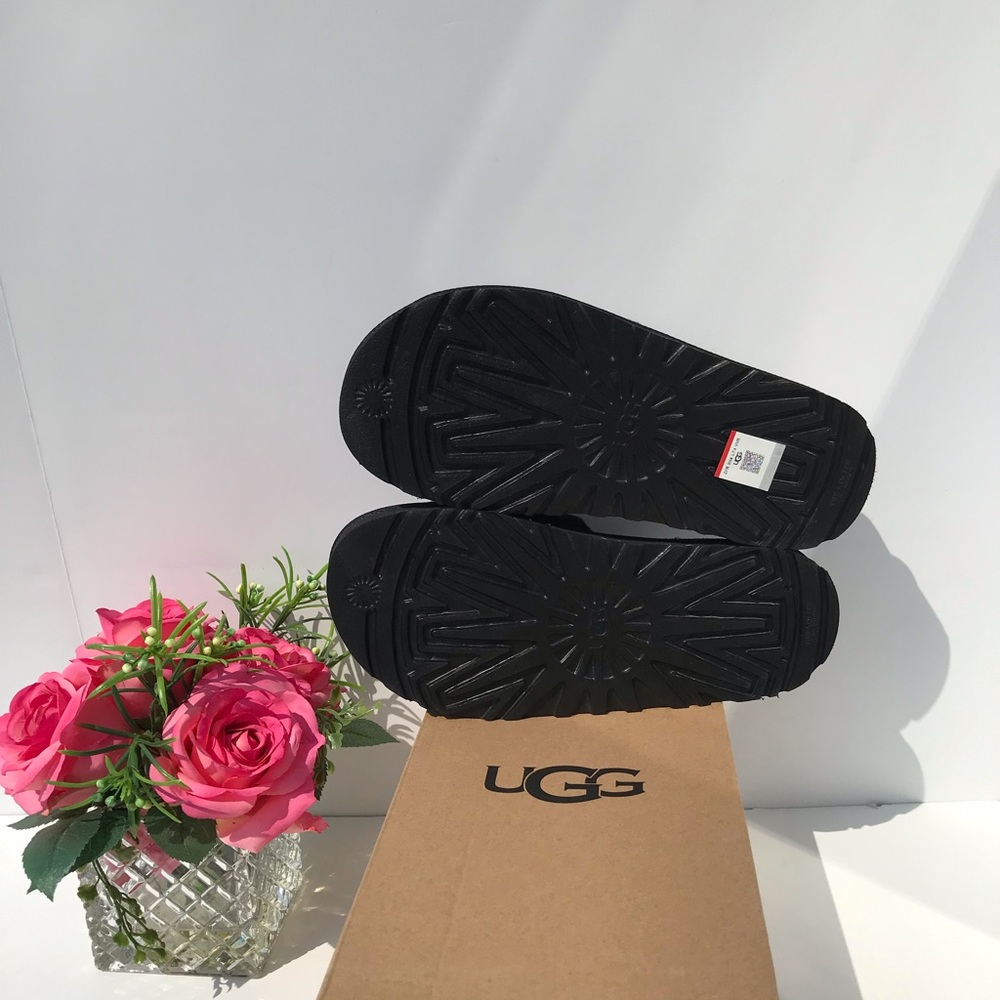 UGG Laton Slide - Picture 6 of 8